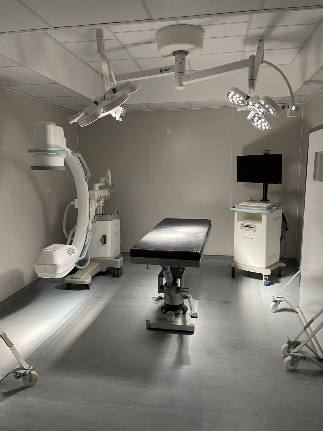 C-arm fluoroscopy 透視儀 影像導引輔助手術